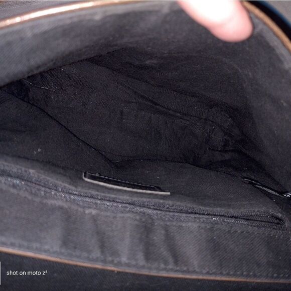 Liz Claiborne Brown Leather Shoulder Bag Purse - Picture 6 of 16